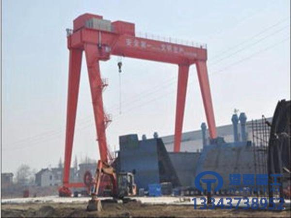 江苏泰州造船门式起重机厂家造船门机的组装过程