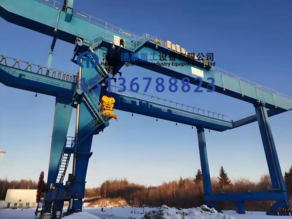 大跨度集装箱门式起重机提升堆场空间利用率